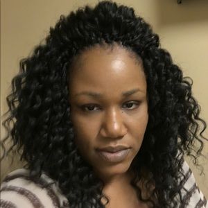 Meet your Posher, April